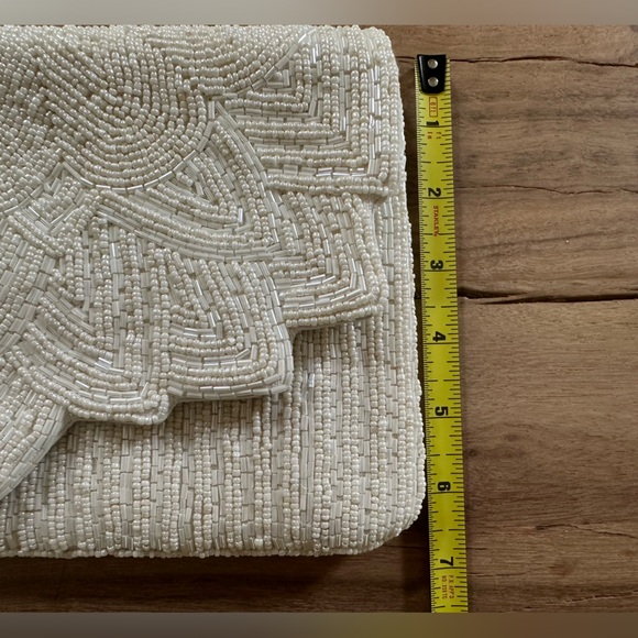 White Beaded Clutch Purse - Picture 3 of 9